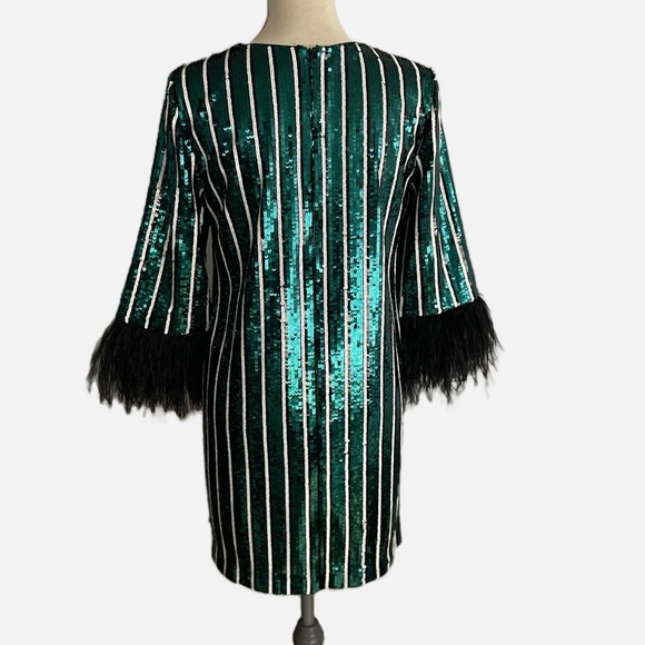 Badgley Mischka Mini Sheath Dress Sequins Feathers Size 4 Green Black White - Picture 3 of 11